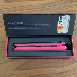 Straight Ahead Pink Straightener